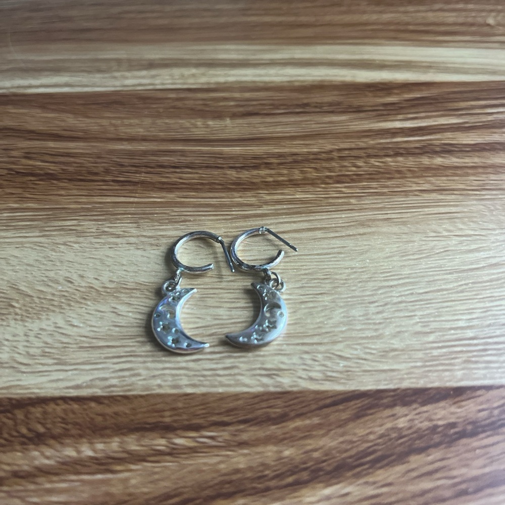 Silver Crescent Moon Earrings